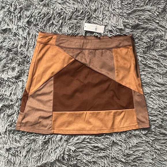 New York & Co Skirt - Picture 3 of 3